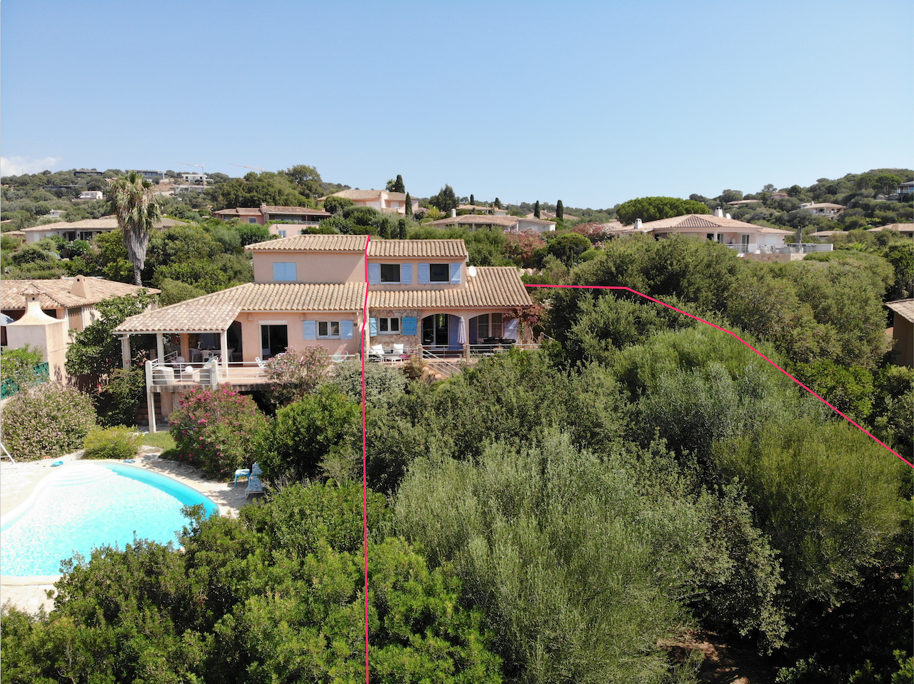 DOMAINE D'ARASU, VILLA T-5 VUE PANORAMIQUE MER sur beau terrain arboré et paysagé, PISCINABLE.